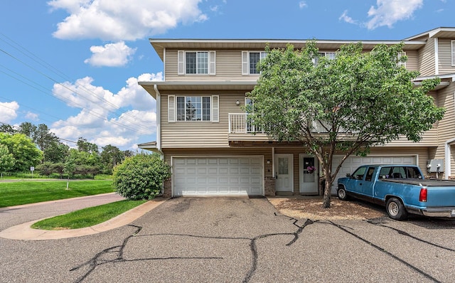 1613 County Road D E Unit L, Maplewood, MN 55109 - photo 1