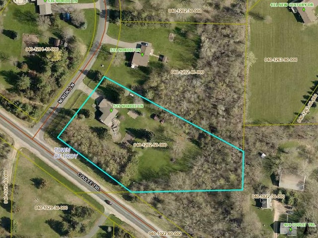 525 Nordic Ln, Troy Twp, WI 54016 - photo 8