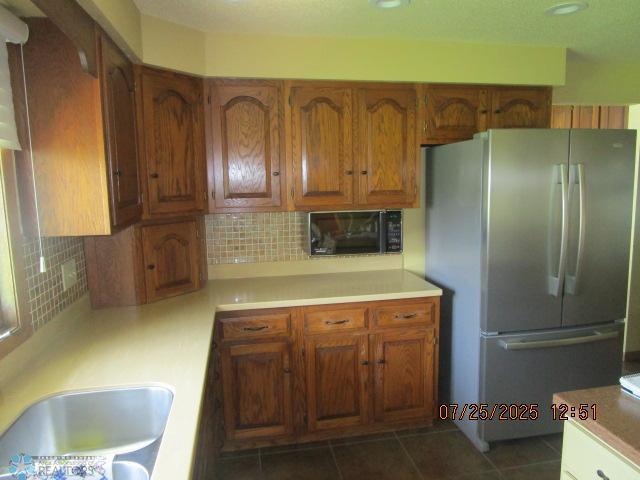 1029 Valley St, Wahpeton, ND 58075 - photo 5