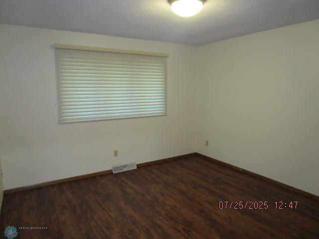 1029 Valley St, Wahpeton, ND 58075 - photo 10