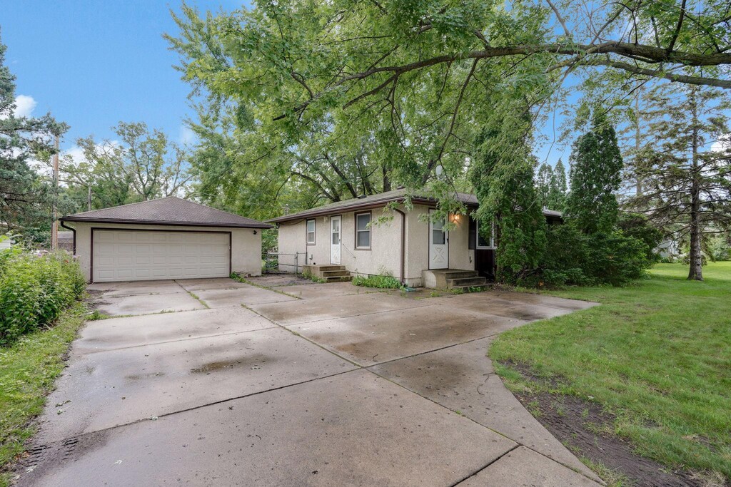 2674 Hamline Ave N, Roseville, MN 55113 - photo 1