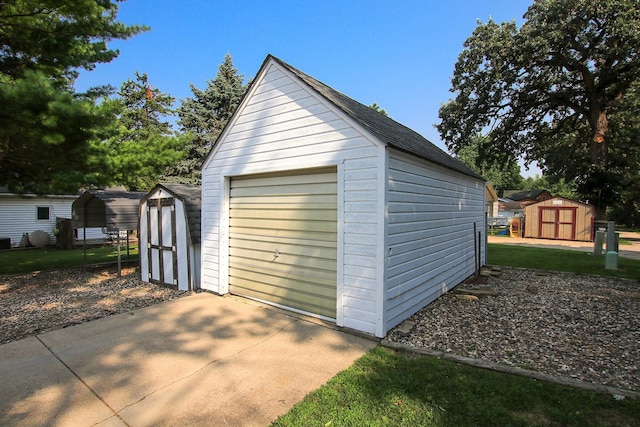 545 Grove St SW, Hutchinson, MN 55350 - photo 2