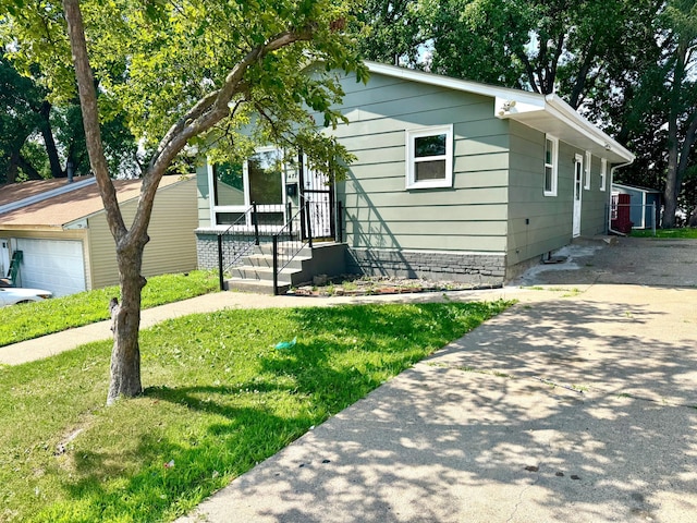1477 6th St E, Saint Paul, MN 55106 - photo 2