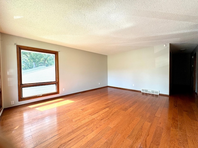 1477 6th St E, Saint Paul, MN 55106 - photo 7