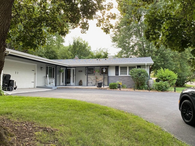 2091 Kenwood Dr E, Maplewood, MN 55117 - photo 1