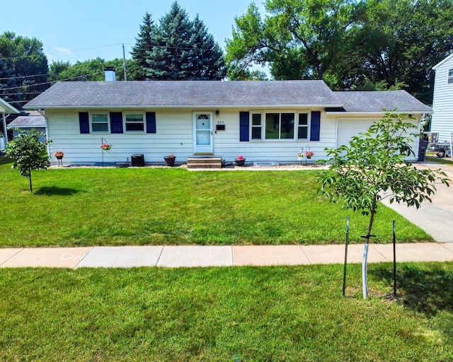 525 Maple Ln, Moorhead, MN 56560 - photo 1