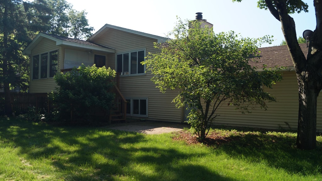 736 Woodbine Ln, Brooklyn Center, MN 55430 - photo 1