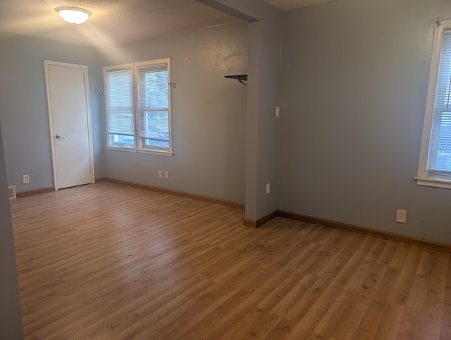 1093 Breen St, Saint Paul, MN 55106 - photo 9