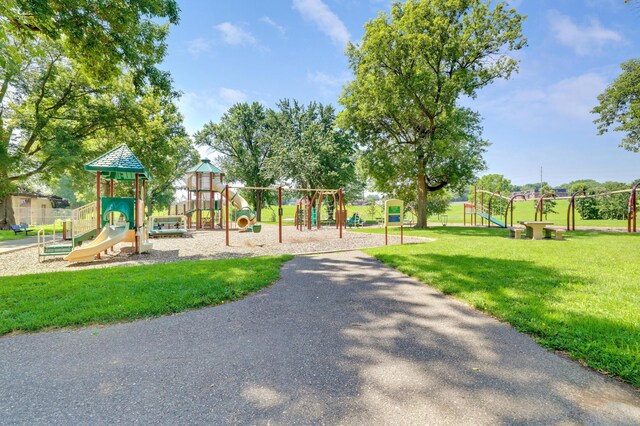 1022 5th St W, Hastings, MN 55033 - photo 47
