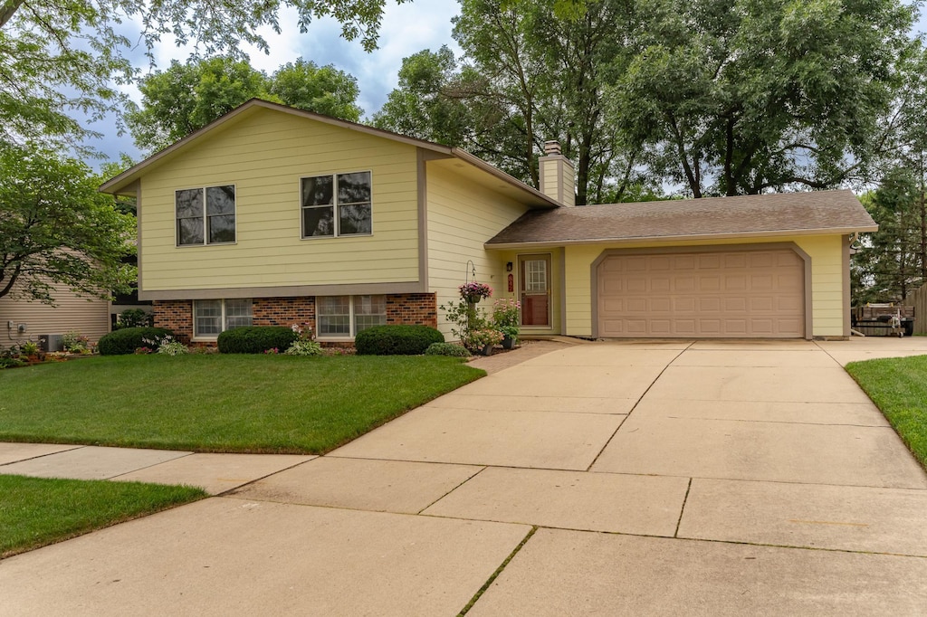 842 22nd St SE, Rochester, MN 55904 - photo 1