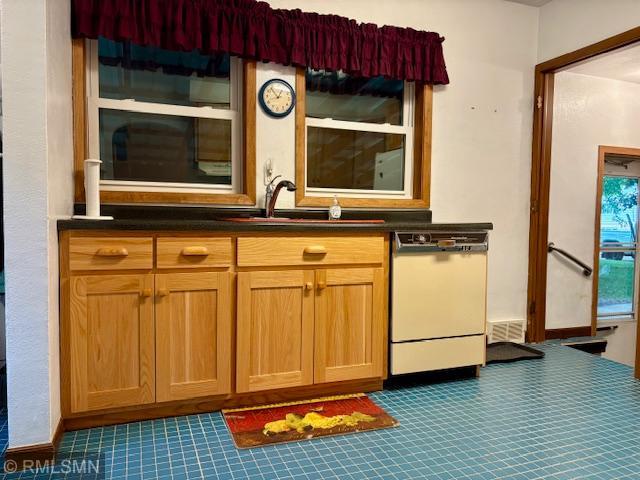 321 1st St SW, Long Prairie, MN 56347 - photo 10