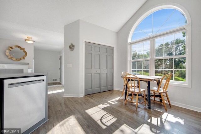 503 Chapel Ct, Eagan, MN 55121 - photo 9