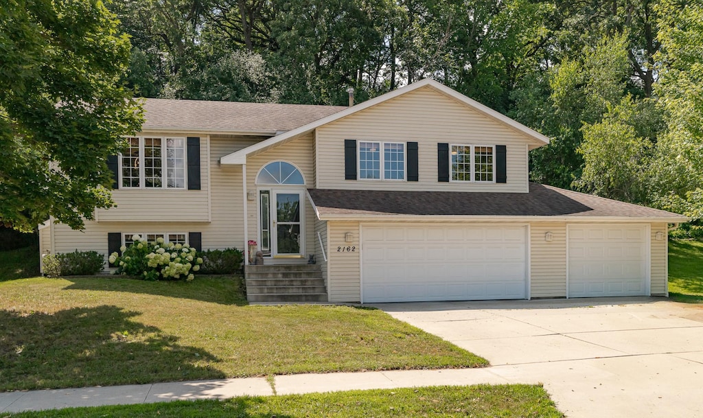 2162 Ponderosa Dr SW, Rochester, MN 55902 - photo 1