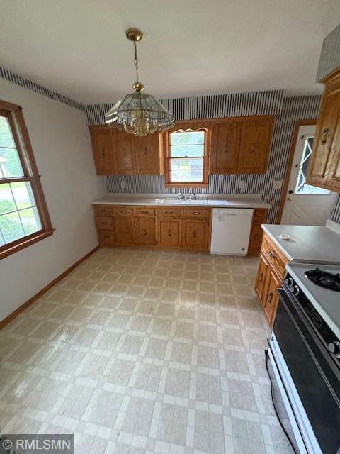 614 Cheryl St NE, Fridley, MN 55432 - photo 2