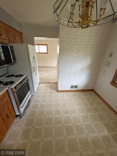 614 Cheryl St NE, Fridley, MN 55432 - photo 3