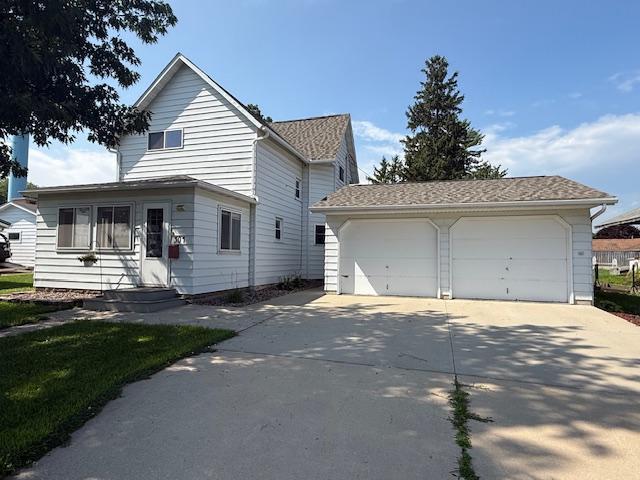 307 Main St E, Caledonia, MN 55921 - photo 1
