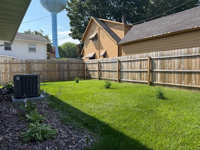 307 Main St E, Caledonia, MN 55921 - photo 4