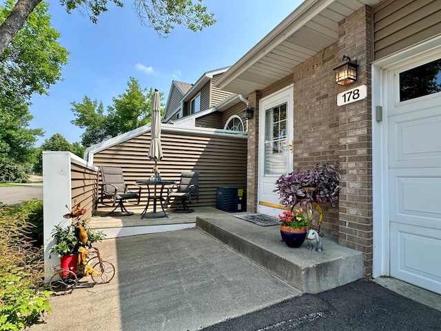 178 Primrose Ct, Vadnais Heights, MN 55127 - photo 2