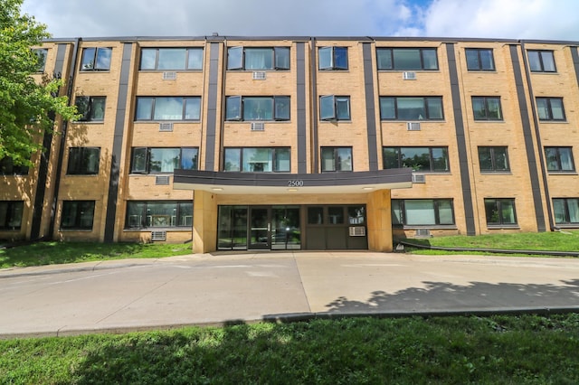 2500 Blaisdell Ave Unit 409, Minneapolis, MN 55404 - photo 2