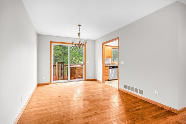516 Hazel St N, Saint Paul, MN 55119 - photo 5
