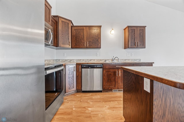 2239 35th Street Cir S, Moorhead, MN 56560 - photo 4