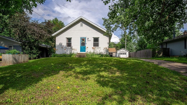 2319 9th St, Eau Claire, WI 54703 - photo 2