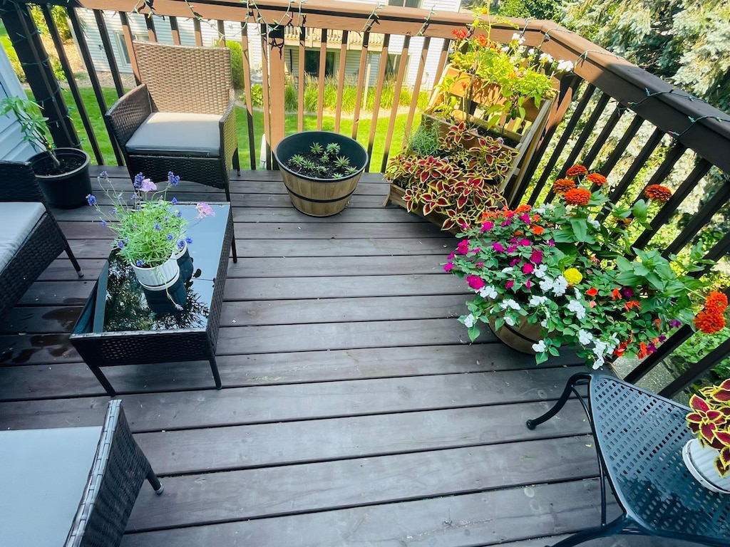 2505 Geranium Ave E, Maplewood, MN 55119 - photo 2