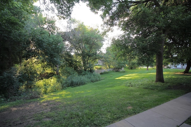 1476 Goodwin Ave N, Oakdale, MN 55128 - photo 2