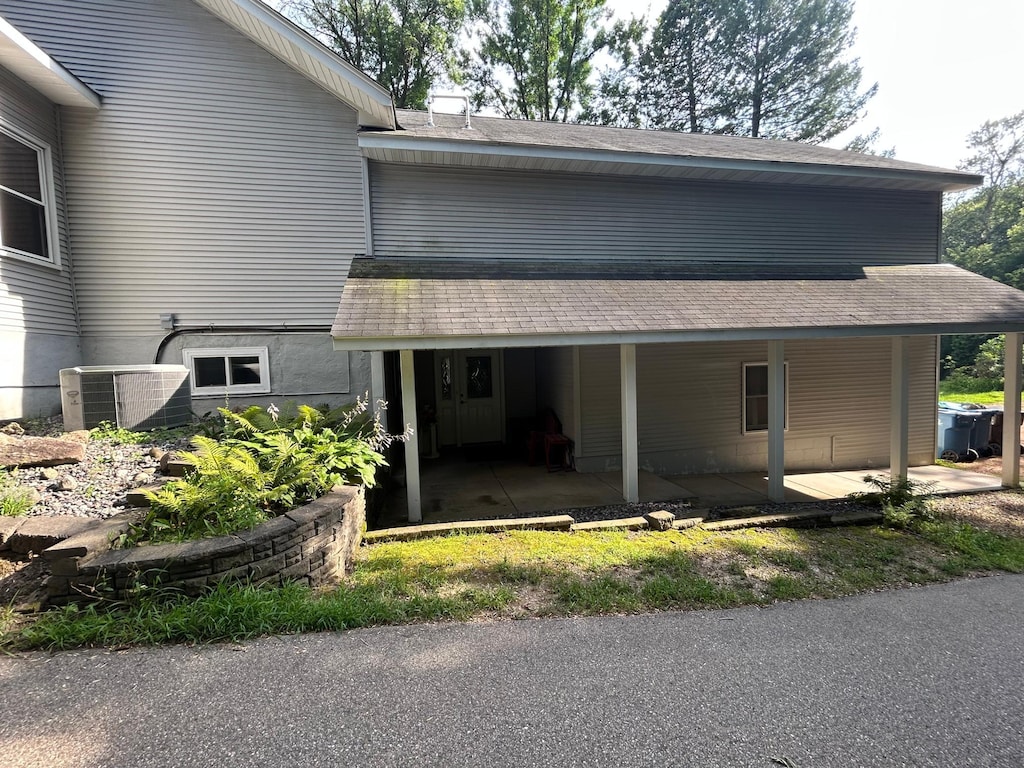 4760 Vine Hill Rd, Deephaven, MN 55331 - photo 2