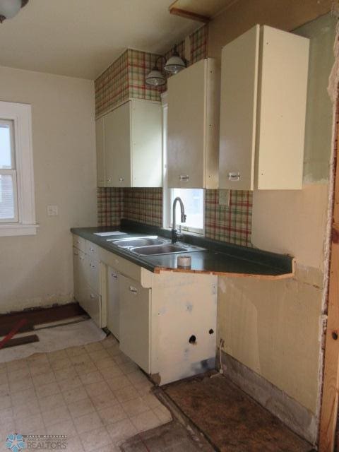 906 University Dr S, Fargo, ND 58103 - photo 26