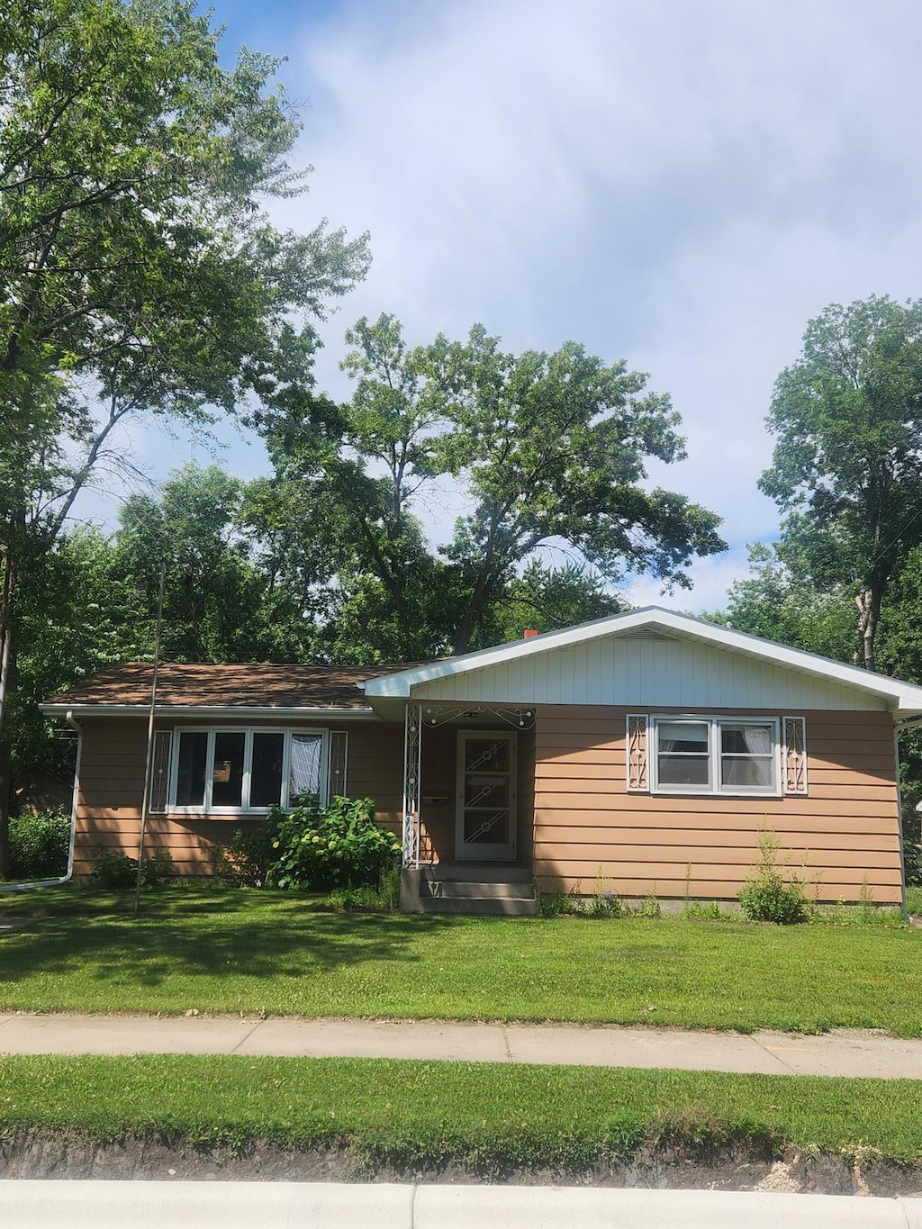 243 12th Ave N, Waite Park, MN 56387 - photo 1