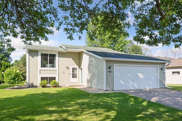 566 Kassel Ln, Chaska, MN 55318 - photo 1