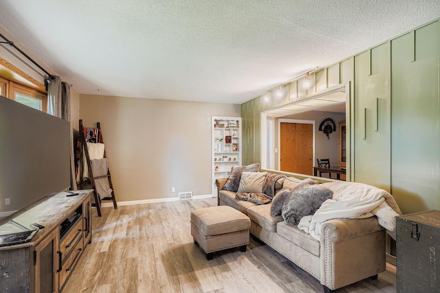 208 Sunset Dr, Jordan, MN 55352 - photo 2