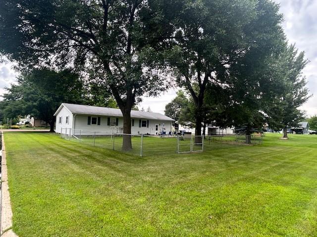 611 Elm Ave, Westbrook, MN 56183 - photo 3