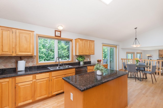 17712 Cascade Dr, Eden Prairie, MN 55347 - photo 4