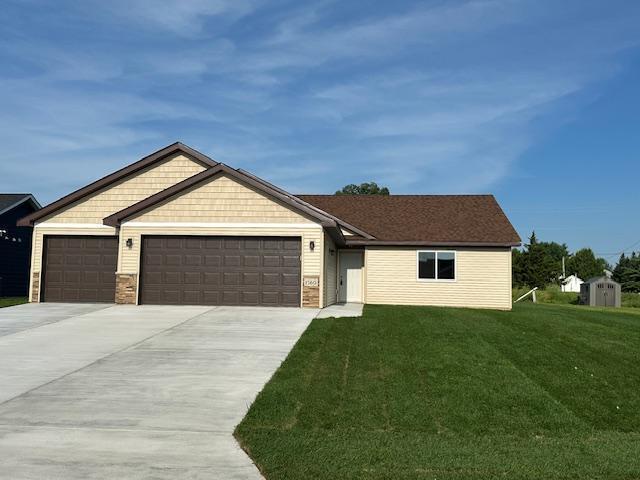 1560 Gray Fox Dr NE, Owatonna, MN 55060 - photo 2