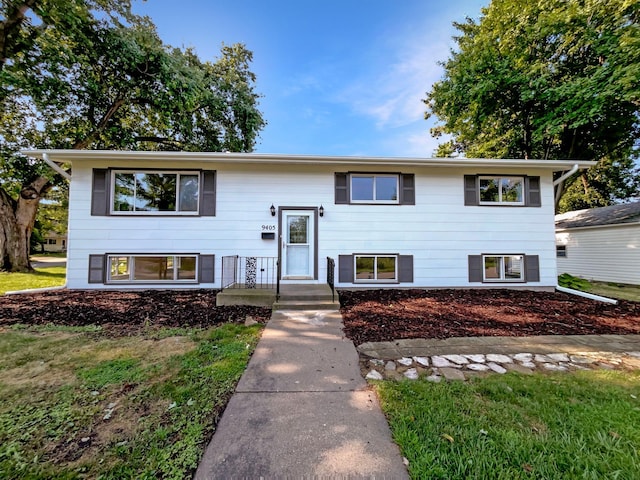 9405 Olympia St, Golden Valley, MN 55427 - photo 1