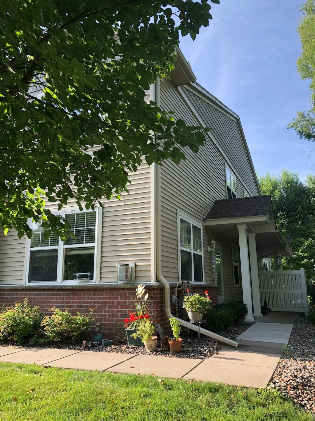 15588 Emerald Dr N Unit 8, Hugo, MN 55038 - photo 3