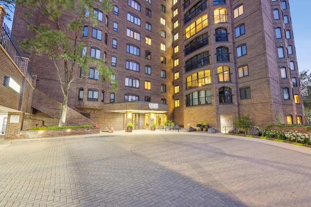 1235 Yale Pl Unit 1701, Minneapolis, MN 55403 - photo 1