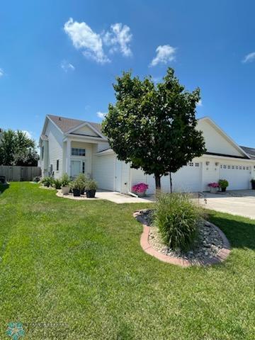 835 Cinnamon Ridge Pl, West Fargo, ND 58078 - photo 1