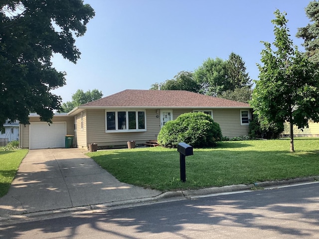 1018 Crestview Rd, Albert Lea, MN 56007 - photo 1