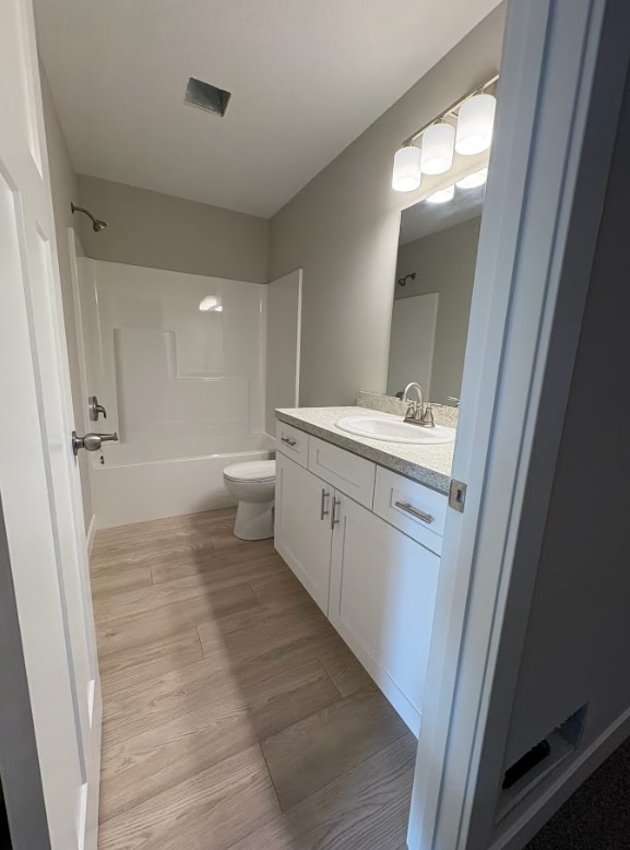 2119 Cleveland Way S, Cambridge, MN 55008 - photo 12