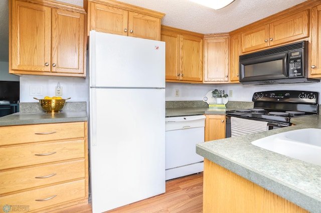 1214 14th St N, Moorhead, MN 56560 - photo 12