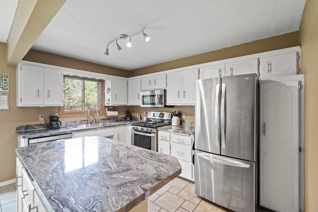 10590 Drake St NW, Coon Rapids, MN 55433 - photo 11