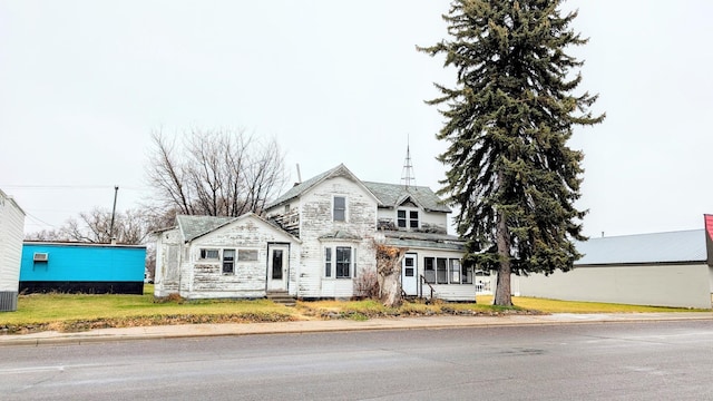 1003 Central Ave, Walhalla, ND 58282 - photo 1