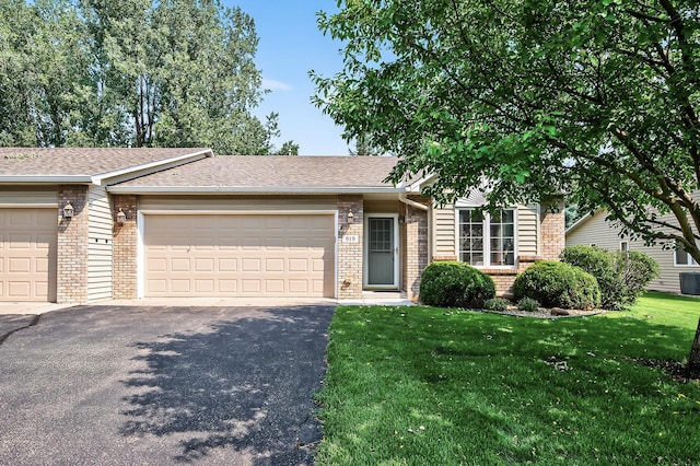 919 Evergreen Ct, Vadnais Heights, MN 55127 - photo 1