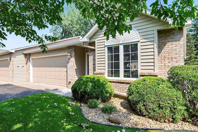 919 Evergreen Ct, Vadnais Heights, MN 55127 - photo 3