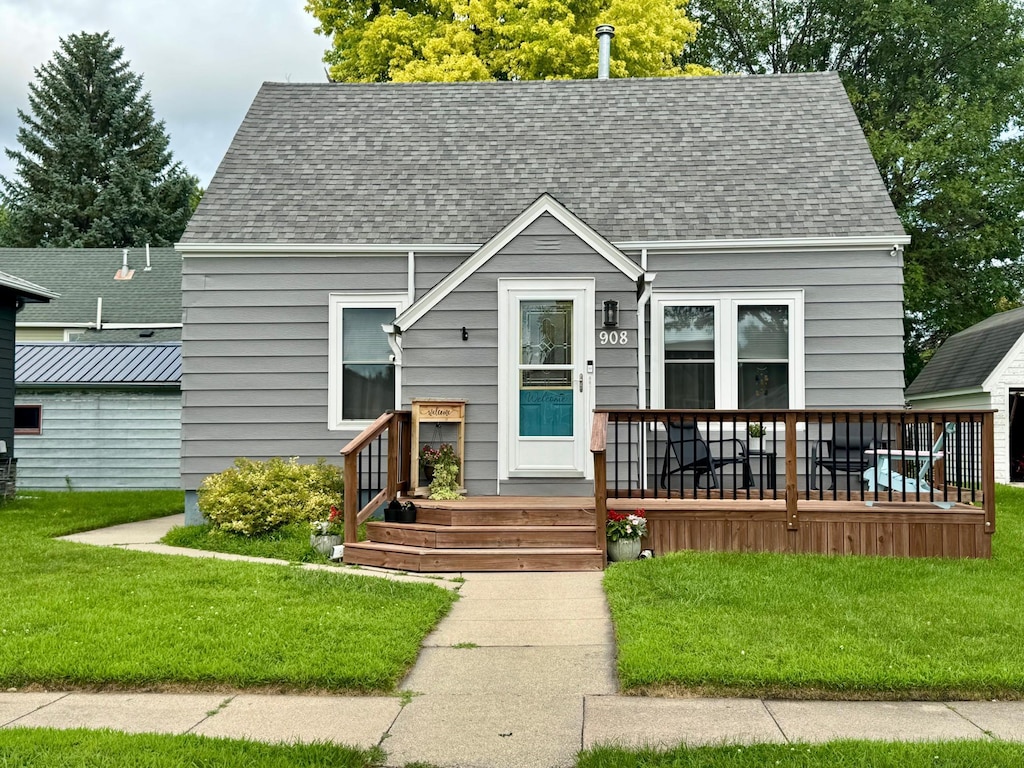 908 Smith Ave, Worthington, MN 56187 - photo 1