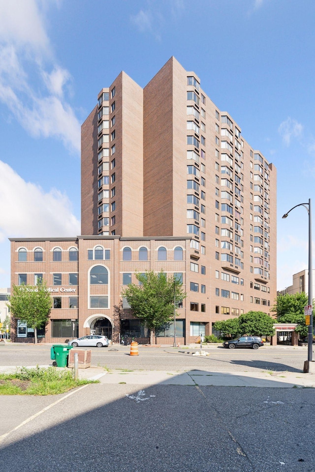 360 Sherman St Unit 1607, Saint Paul, MN 55102 - photo 2