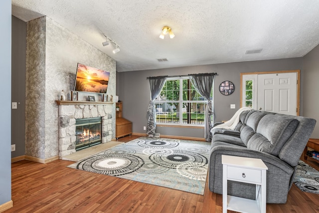 1308 Knapp St, Menomonie, WI 54751 - photo 6